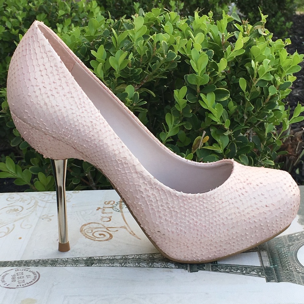 Top Heels Co Alexis Rose Pumps